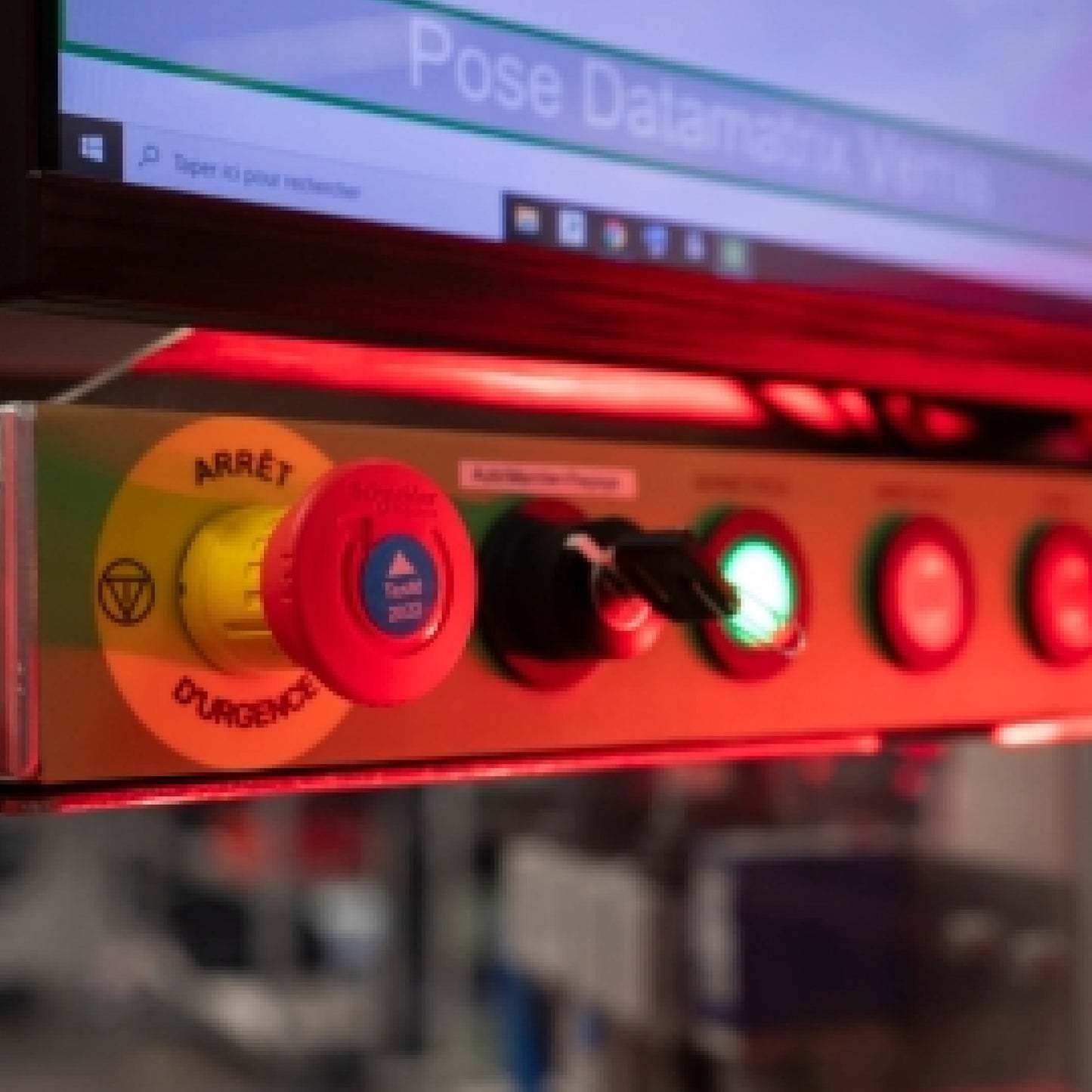 Parada de Emergencia 22 mm Rojo Schneider Electric XB5AS8445
