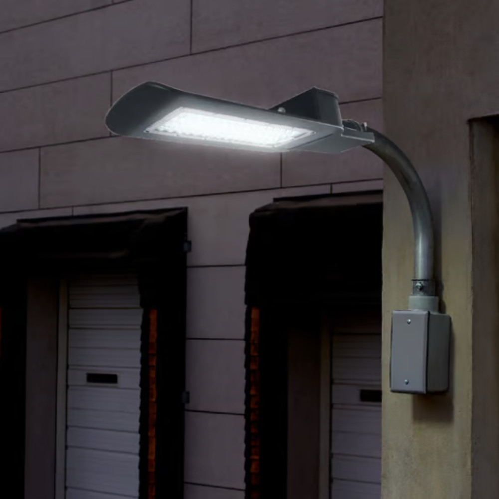 Lámpara LED de poste con fotocelda 60W Luz Fría Satinado Tecnolite