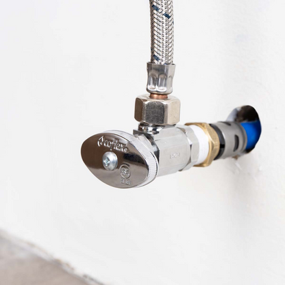 Llave de Control Tradicional para Tubo Roscado 1/2" FNTPT X 1/2" M. Angular Coflex IP-100
